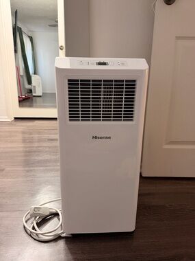 Hisense White Portable Cooling Unit with Front Vent